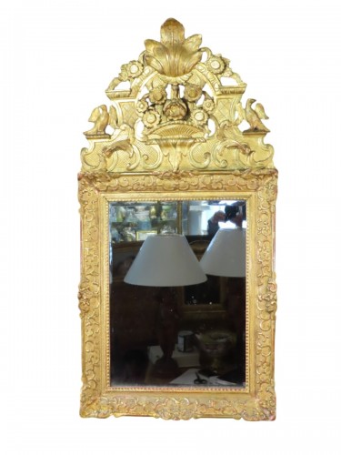 Grand miroir Régence en bois sculpté et doré