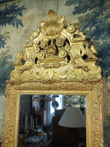 Régence - Grand miroir Régence en bois sculpté et doré