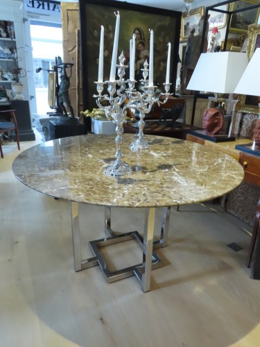 Antiquités - Grande table ronde à plateau de marbre vers 1970