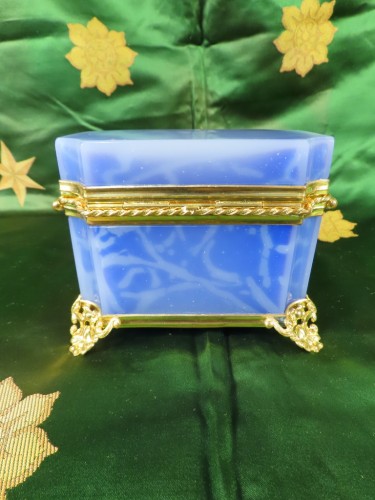 Objets de Vitrine Coffret & Nécessaire - Boite coffret en opaline bleu époque Seond Empire