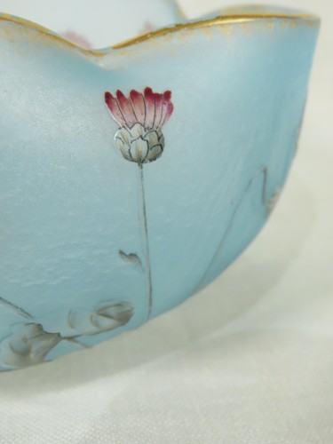 Daum coupe aux fleurettes sur fond bleu givre - Antiquaires Balzeau & Brion