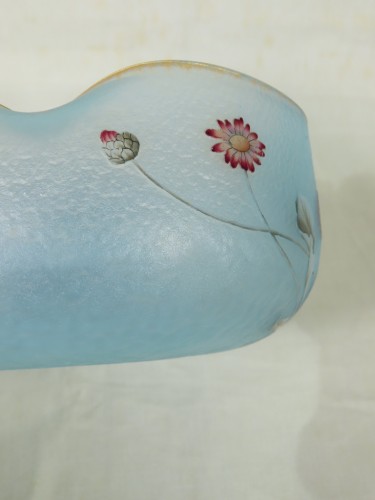 XXe siècle - Daum coupe aux fleurettes sur fond bleu givre