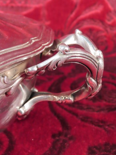 Legumier armorie en argent et couronne ducale - Antiquaires Balzeau & Brion