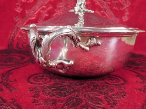 XIXe siècle - Legumier armorie en argent et couronne ducale