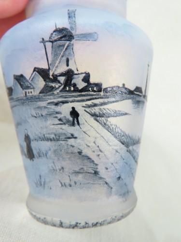 Art nouveau - Daum - Pichet miniature décor hollandais