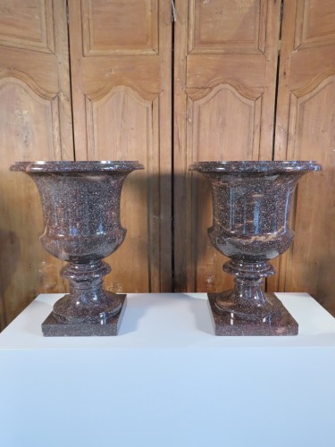 Objet de décoration Cassolettes, coupe et vase - Paire de grands vases en porphyre de Suède de Blyberg