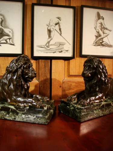Objet de décoration  - Paire de grands Lions en bronze, époque Napoléon III