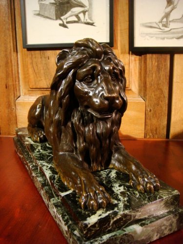 Napoléon III - Paire de grands Lions en bronze, époque Napoléon III