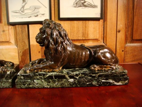Antiquités - Paire de grands Lions en bronze, époque Napoléon III