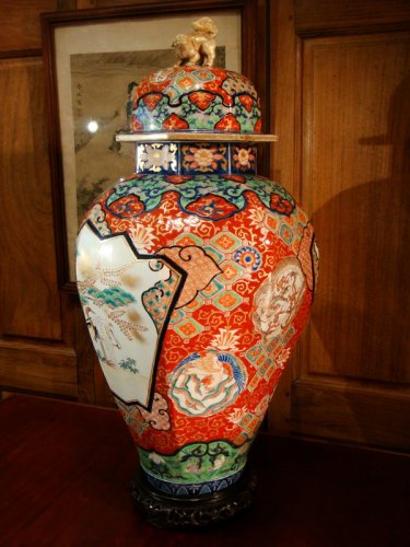 Céramiques, Porcelaines  - Grande potiche en porcelaine Imari époque XIXe