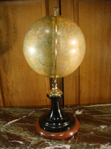 XIXe siècle - Globe terrestre de la Maison Delamarche