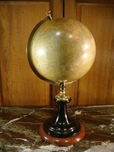 Globe terrestre de la Maison Delamarche - 