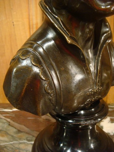 Paire de bustes flamand en bronze époque XVIIIe siècle - Antiquaires Balzeau & Brion