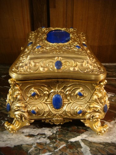  - Coffret en Bronze doré et lapis-lazuli époque XIXe Siècle