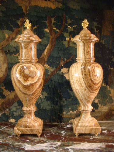 Paire de grandes cassolettes en Onyx - Objet de décoration Style Napoléon III
