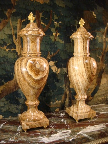 Paire de grandes cassolettes en Onyx - Antiquaires Balzeau & Brion