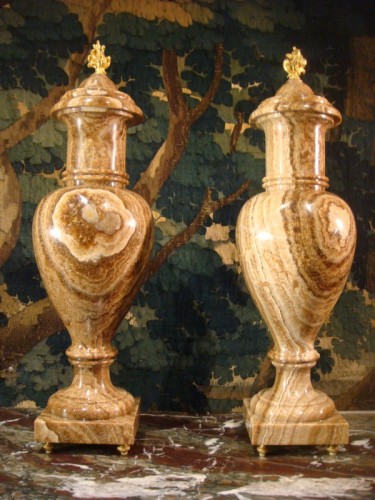 Paire de grandes cassolettes en Onyx - Napoléon III