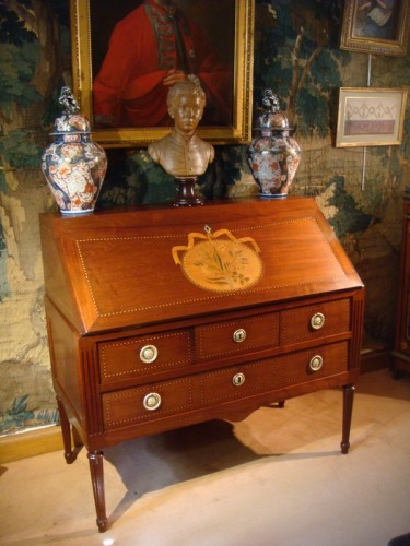 Mobilier Bureau et Secrétaire - Bureau de pente en acajou, travail Nantais - Epoque Louis XVI