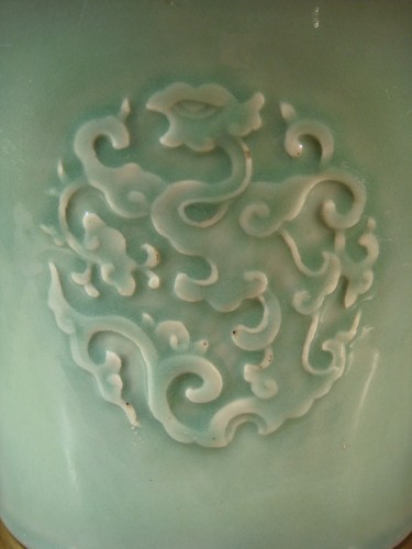 Cache pot en porcelaine de Chine céladon - Epoque XVIIIe - Antiquaires Balzeau & Brion