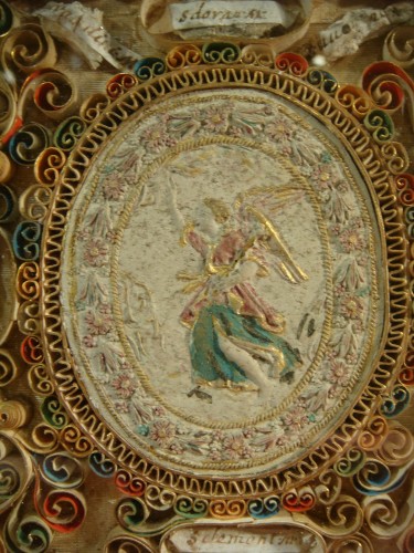 Antiquités - Cadre Reliquaire Paperolles - Epoque début XVIIIe