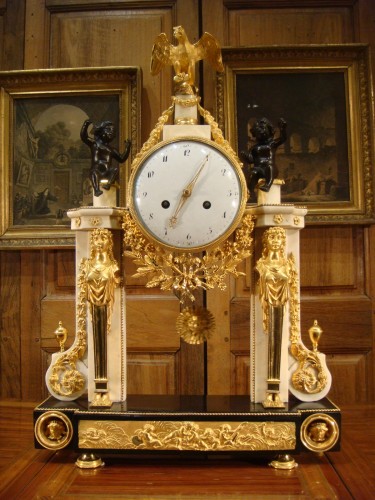 Grande Pendule Portique aux Cariatides - Epoque Directoire - Antiquaires Balzeau & Brion