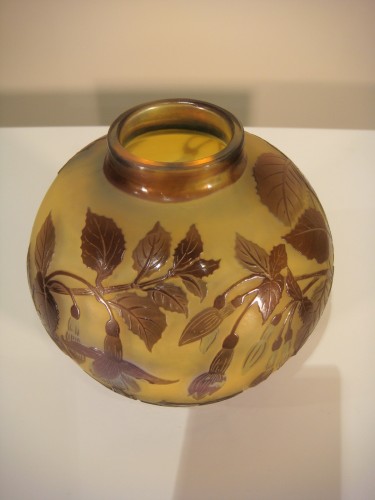 Antiquités - Gallé - Vase boule décor de Fushia