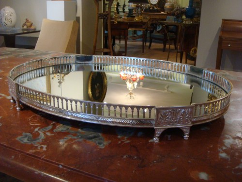 Argenterie et Arts de la table  - Surtout de Table en bronze Argenté - Epoque XIXe