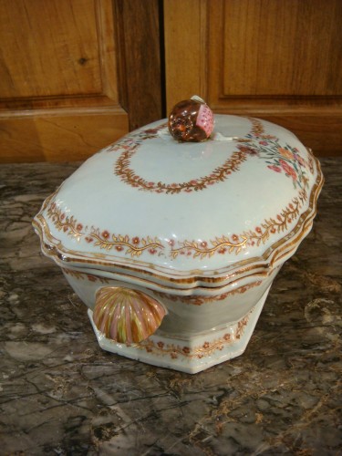 18th century - Porcelain terrine from the Compagnie des Indes - 18th century