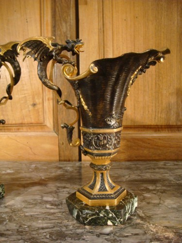 Napoléon III - Pair of Hanaps with winged dragons in bronze