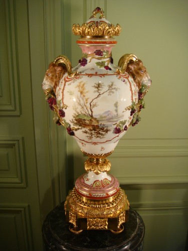 Paire de grands vases en cassolettes en porcelaine - Napoléon III