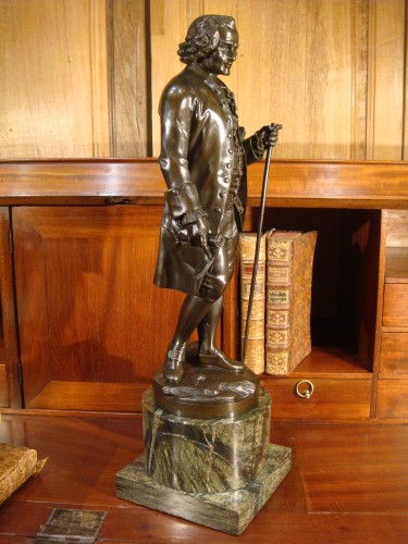 Bronze représentant Jean Jacques Rousseau - Antiquaires Balzeau & Brion