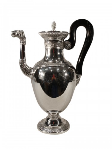 Goldsmith Bompart - Large silver coffee pot