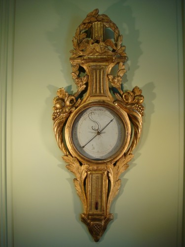 Objet de décoration Baromètre - Baromètre en bois doré aux cornes d'abondance - Epoque Louis XVI