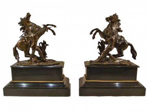 Paire de chevaux cabrés en bronze - Chevaux de Marly
