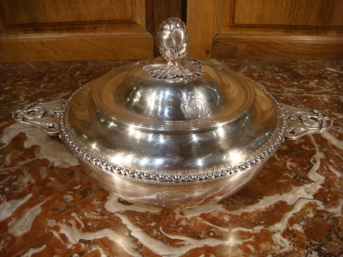 A. Aucoc - Armorial silver vegetable dish - Napoléon III