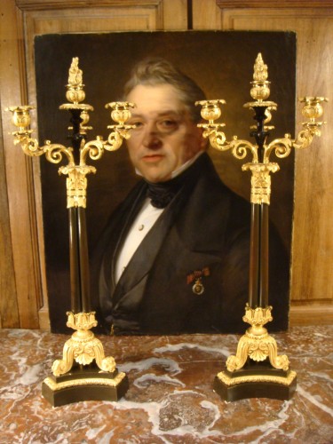 Paire de candélabres en bronze brun et bronze doré époque Charles X - Luminaires Style Restauration - Charles X