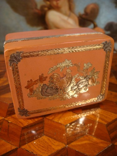 Boite à mouches en laque argent et or d'époque Louis XV - Antiquaires Balzeau & Brion