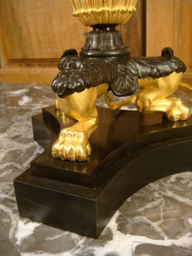 Antiquités - Grand bougeoir en bronze d'époque Restauration  monté en lampe