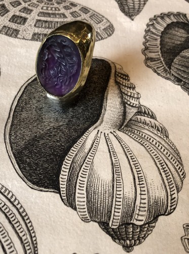 Bague en or et améthyste d'époque Romaine représentant Jupiter - Antiques Prové