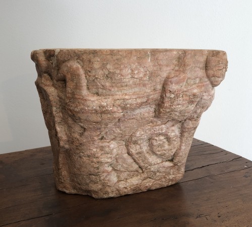 11th to 15th century - A Verona marble Gothic Capital