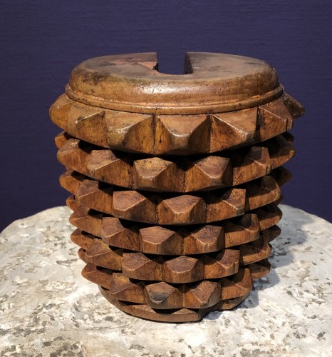 Curiosities  - Italian Game of Pallone Wood Bracciale