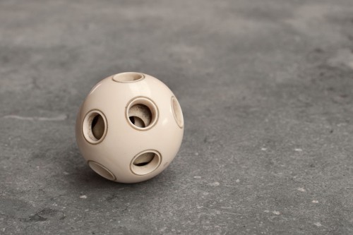 Sphère en ivoire tourné avec huib oules - Objets de Curiosité Style 