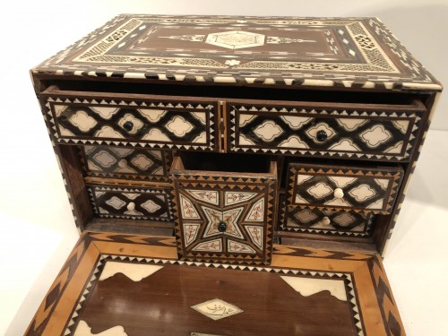 Antiquités - Cabinet Ottomane pour le marché Egyptien .