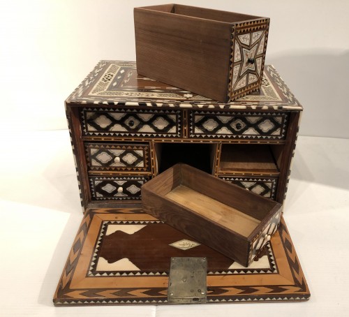 Antiquités - Ottoman Cabinet for the Egyptian market .