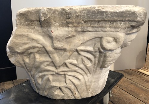 Chapiteau corinthien en marbre, Empire Romain IVe siècle de notre ère - Antiques Prové