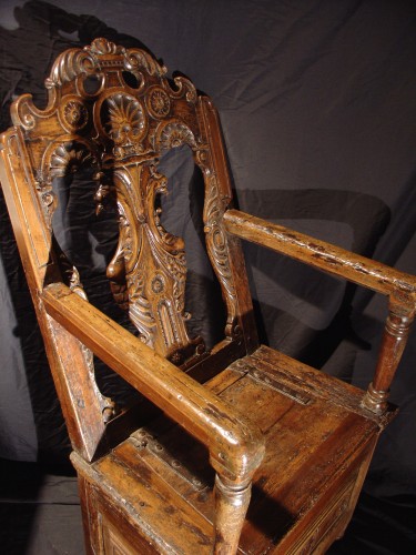 Sièges Fauteuil & Bergère - Fauteuil à coffret début XVIeI siècle