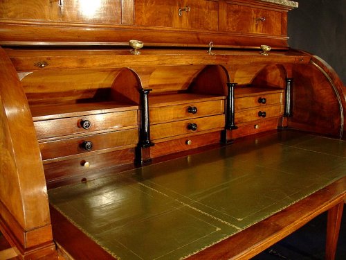 Very large and rare end of 18th directoire cylinder desk - Directoire