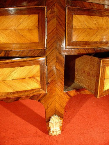  - Commode demi lune début XVIIIe