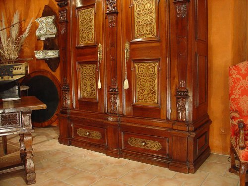 Furniture  - Early 17th C. armoire Germany