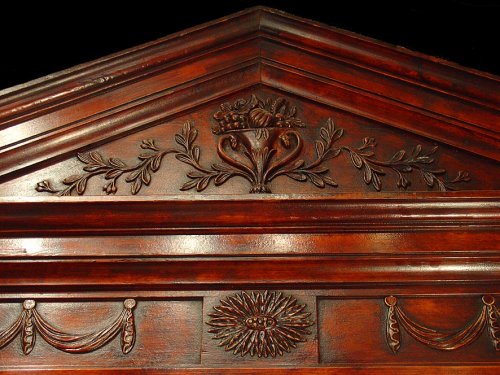 18th century - English 18th c. Armoire